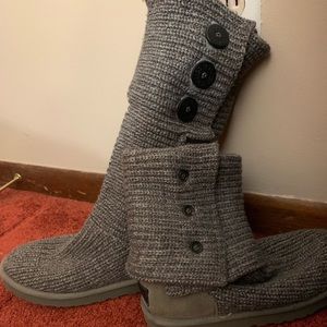 Gray knit uggs- size 8